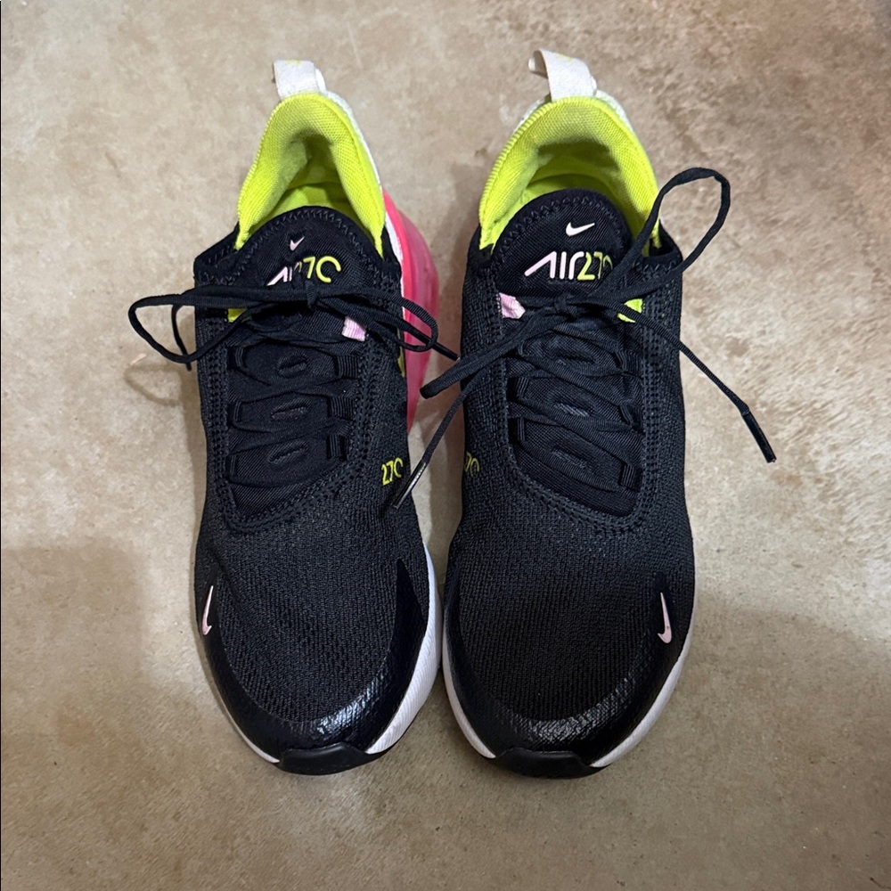 Nike Women's Black and Pink Air Max 270 Sneakers